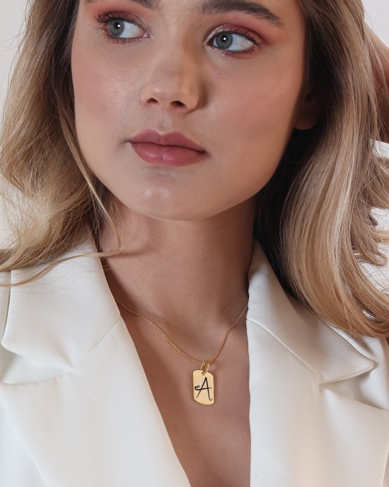 Kavisli Dikdörtgen Kalpli Harfli Gümüş Kolye